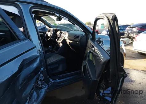 2023 Volkswagen Tiguan 2.0T Se R-Line Black z USA, uszkodzony, nr VIN 3VVCB7AX9PM134364